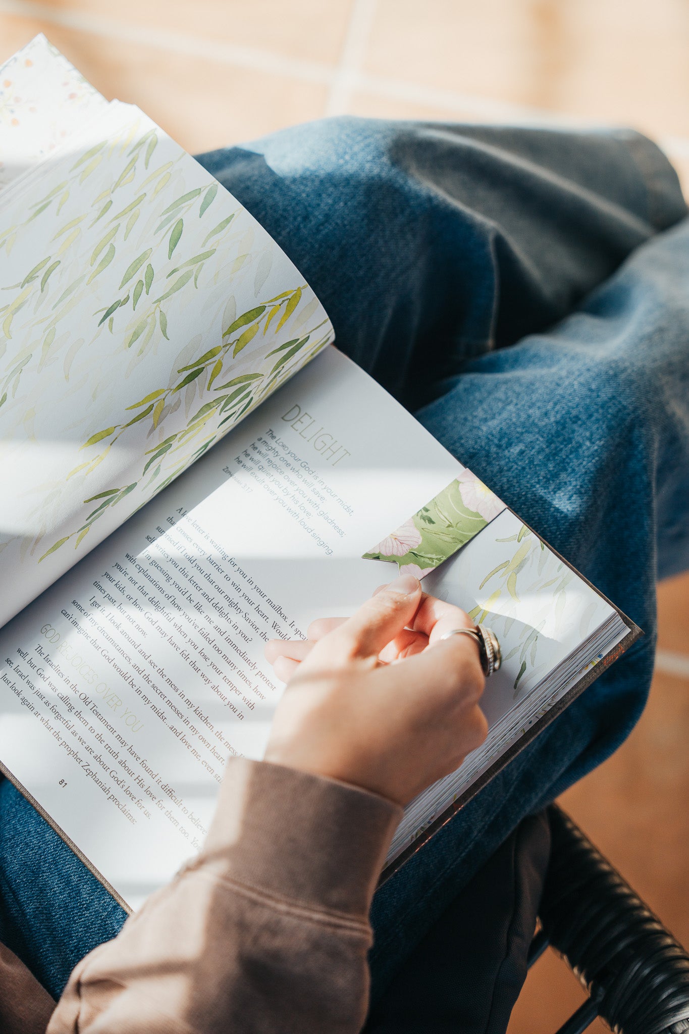 Lavender Magnetic Bookmark Set