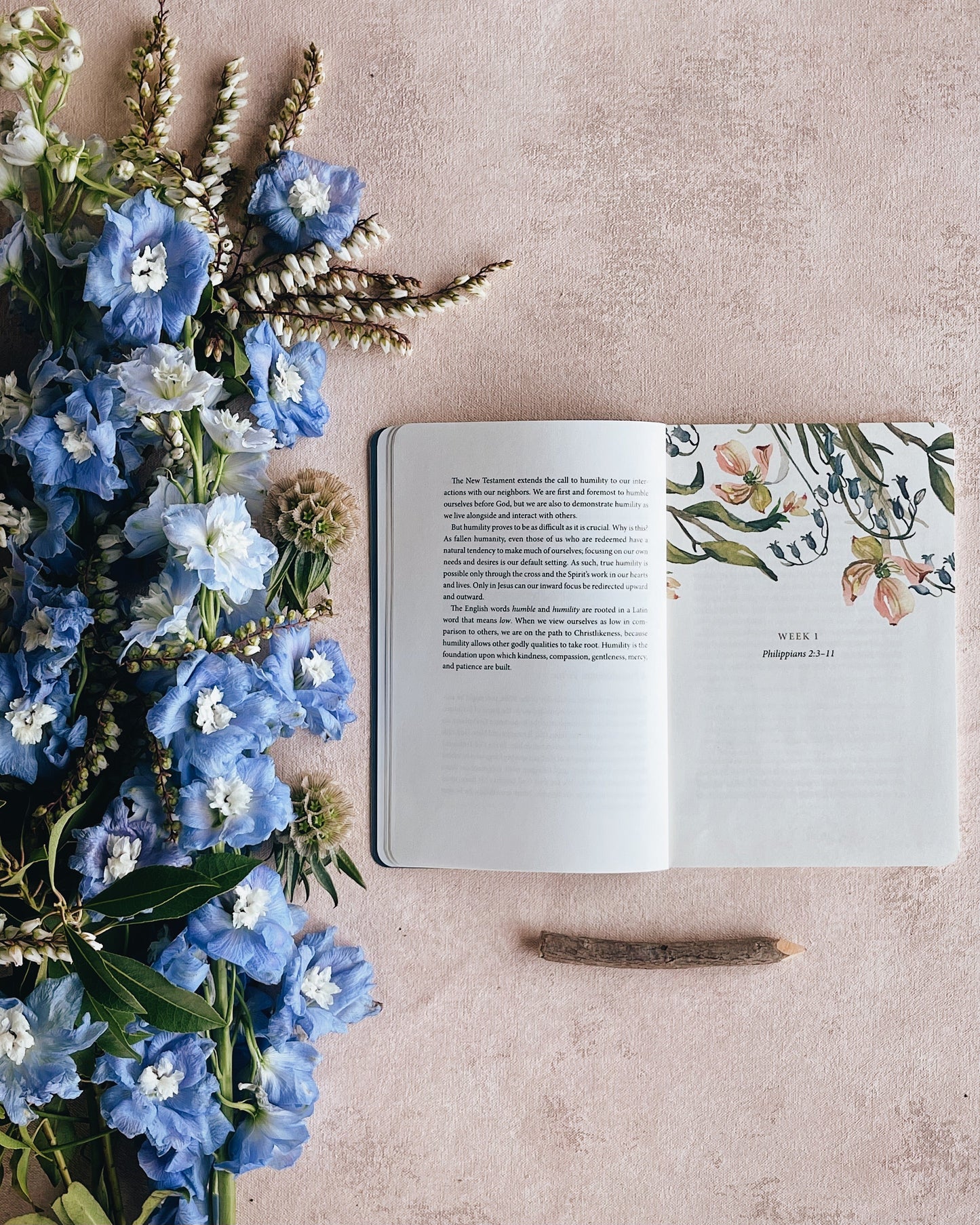 STUDIO SECONDS ESV Prayer Journal: 30 Days on Humility